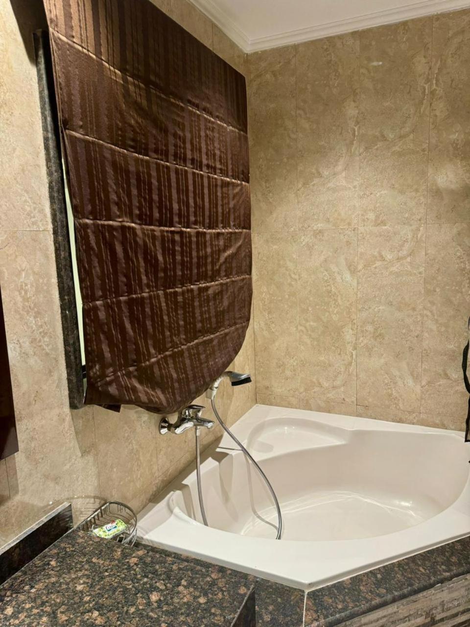 فخمة بالتجمع الخامس Apartment *